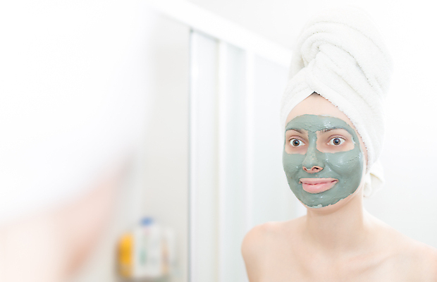 포토 JPG 해외이미지 백인 1 응시 여자 얼굴 신체 실내 건강 가면 한명 사람 치료 초록색 수건 반사 머리 스파 화장품 거울 욕실 흰색 신선 미용사 소중 피부 어깨 피부관리 긍정 점토 진흙 닦기 테라피 내추럴 순서 돌봄 해외포토 서양인 직업 시선 컬러 컨셉 의학 모션 내부 신체부위 위생용품 뷰티 파일형식 이미지허브