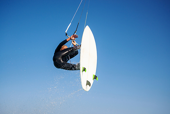 포토 JPG 해외이미지 스포츠 섬 포즈 장난 자연 바람 항해 통 한명 취미 물 파란색 운동 태양 점프 힘 에너지 자유 서핑보드 서핑 떨어짐 승차 연 속도 분무기 서퍼 프리스타일 해외포토 자연요소 1 컬러 컨셉 배_교통 모션 날씨 운동선수 건강 사람 놀이용품 수상스포츠 보드_스포츠 생태계 파일형식 이미지허브