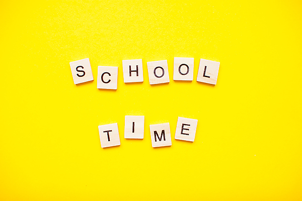 포토 JPG 해외이미지 학생 알파벳 교육 종이 백그라운드 컨셉 장신구 텍스트 학교 탁자 문구용품 미술 사람없음 목재 빨간색 초록색 파란색 단어 컬러풀 사무실 연필 펜 노란색 우주 그룹 플랫 정상 편지 큐브 책상 오브젝트 사인 신학기 위치 환영 공급 카피스페이스 해외포토 나무 문자 영어 컬러 가구 비즈니스 재료 문화예술 학용품 필기구 공백 파일형식 이미지허브