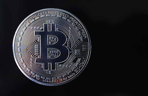 포토 JPG 해외이미지 컨셉 돈 인터넷 비즈니스 사람없음 금융 경제 컴퓨터 디지털 동전 웹 시장 황금 암호 무역 순환 상업 전자 토막 프로세서 가상 가상화폐 해외포토 산업 모션 전자제품 재산 파일형식 이미지허브