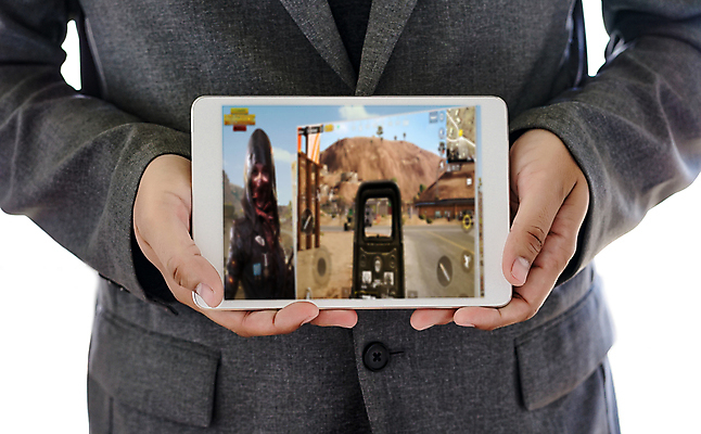 포토 JPG 해외이미지 직업 손 남자 인터넷 놀이 성공 주택 실내 사람 앉기 소년 성인 취미 사람없음 가로 컴퓨터 스크린 모니터 헤드폰 방 게임 키보드 계획 저녁 사이버 집중 전자 온라인 동영상 중독 게이머 토너먼트 해외포토 어린이 음향기기 컨셉 모션 내부 건물 신체부위 전자제품 야간 파일형식 이미지허브