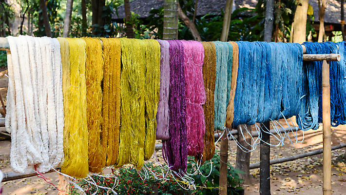 포토 JPG 해외이미지 옷 분홍색 무지개 태국 자연 사람없음 파란색 컬러풀 갈색 노란색 유행 보라색 목도리 흰색 직물 실 바느질 실크 날것 청록색 캔버스 부드러움 자수 섬유 수공예 내추럴 강렬 줄서기 핸드메이드 해외포토 자연요소 잡화 아시아 컬러 모션 감각 공예 생태계 파일형식 이미지허브