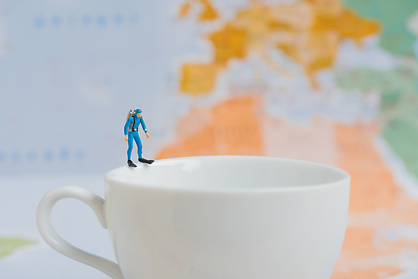 포토 JPG 해외이미지 직업 여자 남자 커피 음료 컨셉 비즈니스 함께함 사람 사람없음 컵 장난감 숫자 미니어처 피규어 에너지 업무 비즈니스맨 그룹 아침식사 단절 해외포토 문자 식기 모형 식사 작업 직장인 파일형식 이미지허브