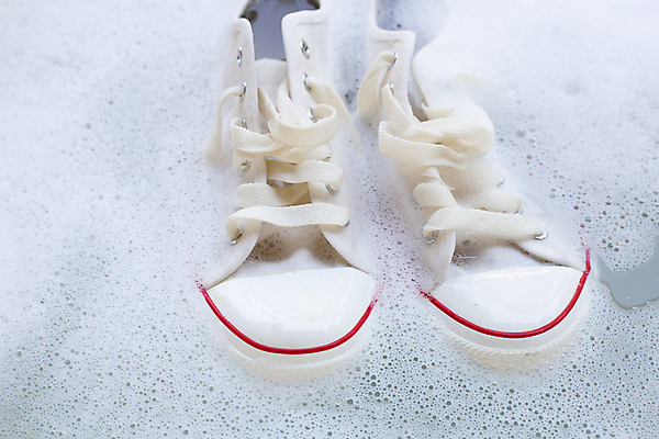 포토 JPG 해외이미지 운동화 사람없음 빨래 비누거품 해외포토 신발 가사 거품 파일형식 이미지허브