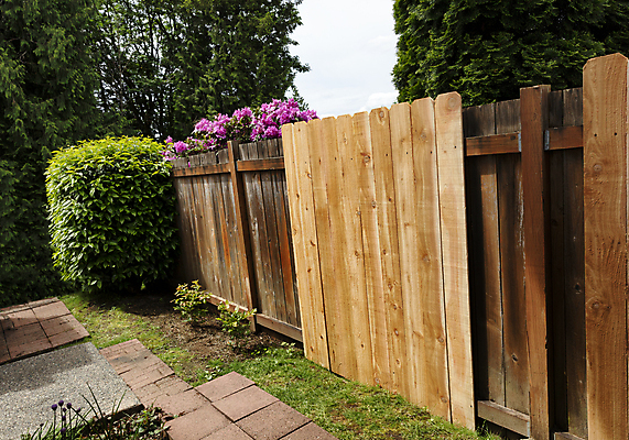 포토 JPG 해외이미지 산업 하늘 새로움 주택 사람없음 야외 목재 울타리 판넬 재산 널 보안 내추럴 개선 삼나무 수목 옛날 해외포토 나무 컨셉 재료 안전 건물 금융 담장 파일형식 이미지허브