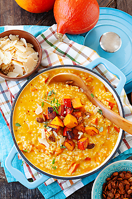 포토 JPG 해외이미지 음식 채소 호박 밥 사람없음 세로 컬러풀 식사 가을 시골 사발 맛 허브 크림 홋카이도 레시피 점심식사 리조또 오레가노 채식주의자 해외포토 식물 계절 컬러 컨셉 일본 사기그릇 채식 파일형식 이미지허브