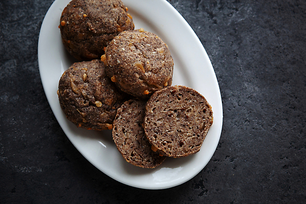 포토 JPG 해외이미지 접시 음식 백그라운드 다이어트 건강 씨앗 사람없음 목재 갈색 식사 어둠 껍질 흰색 맛 아침식사 정상 낟알 가루 밀 굽기 질감 슬라이스 밀가루 아몬드 베이글 모음 버터 내추럴 무료 번 아마 콘크리트 탄수화물 핸드메이드 비건 해외포토 나무 식물 식기 꽃 빵 컬러 컨셉 재료 곡류 한글 견과류 구이 채식주의자 파일형식 이미지허브