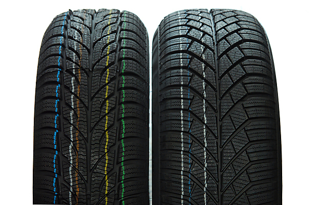 포토 JPG 해외이미지 직업 교통시설 자동차 사람없음 검은색 공구 변화 타이어 정비공 자동 차고 해외포토 육상교통 컬러 교통 컨셉 도구 기술자 시설 파일형식 이미지허브