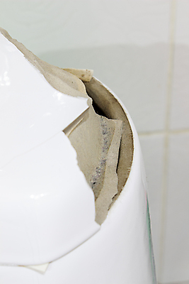 포토 JPG 해외이미지 백인 직업 남자 산업 백그라운드 노동자 주택 관리 사람없음 물 장비 욕실 흰색 공구 긴급 업무 오픈 장롱 사발 기술자 균열 수리 서비스 화장실 탱크 고정 유지 깨짐 배관공 변기통 옛날 위생관리 재주꾼 공급 해외포토 자연요소 서양인 컬러 가구 컨셉 모션 사람 건물 도구 작업 사기그릇 파일형식 이미지허브