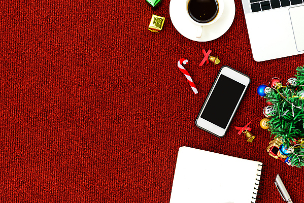 포토 JPG 해외이미지 나무 접시 커피 백그라운드 크리스마스 겨울 인터넷 비즈니스 통신 벽지 탁자 모바일 휴가 새로움 프레임 선물 사람없음 장식 빨간색 초록색 노트북 스마트폰 컴퓨터 사무실 산타클로스 펜 노란색 우주 디지털 종 흰색 나뭇가지 축하 업무 황금 플랫 은색 정상 연도 책상 질감 위치 전나무 해외포토 식물 식기 계절 기념일 음료 컬러 가구 컨셉 전자제품 핸드폰 스마트기기 필기구 작업 파일형식 이미지허브