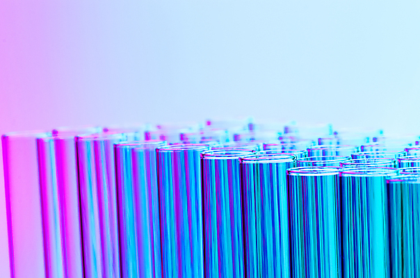 포토 JPG 해외이미지 산업 과학 백그라운드 유리 건강 현미경 실험 사람없음 파란색 약 장비 의사 흰색 액체 실험실 생명공학 약국 과학자 플라스크 분석 생물학 미생물 유리그릇 튜브 발견 조제 개발 화학물질 해외포토 직업 그릇 교육 컬러 컨셉 의학 재질 생물 실험기구 의료진 화학 만들기 학자 파일형식 이미지허브