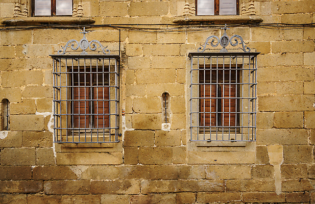 포토 JPG 해외이미지 디자인 외관 유럽 벽 여행 백그라운드 패턴 건축양식 창문 거리 주택 프레임 사람없음 건물 장식 마을 금속 페인트 수확 골동품 바위 중세 역사 스페인 재산 철 묘사 질감 잠금 타운 그런지 옛날 해외포토 건축물 건축 나라 무늬 농업 재질 금융 돌_바위 도시 보안 파일형식 이미지허브