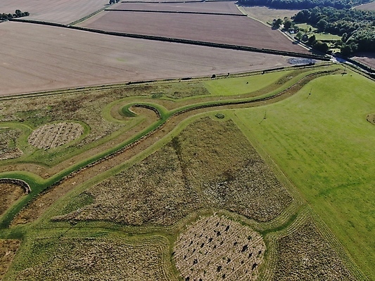 포토 JPG 해외이미지 패턴 밭 안테나 사람없음 정원 소용돌이 시골 미로 드론 내려보기 해외포토 무늬 농업 통신 모션 회오리 파일형식 이미지허브