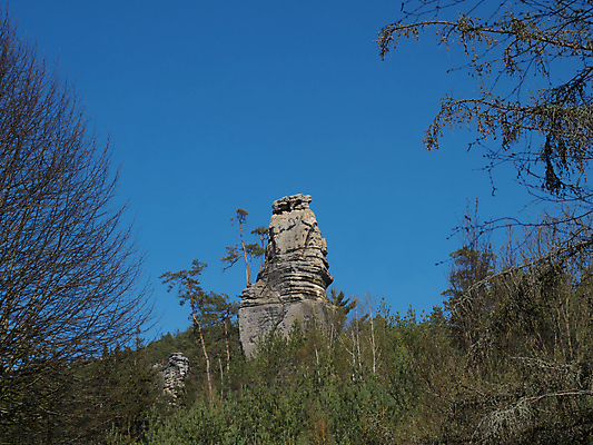 포토 JPG 해외이미지 나무 낙엽 자연 휴가 산 파노라마 풍경 사람없음 야외 초록색 빛 컬러풀 계곡 봄 트래킹 하이킹 바위 기둥 시간 정상 숲 언덕 체코 사암 침엽수 마법 내추럴 절정 가문비나무 수평선 해외포토 식물 계절 건축 유럽 컬러 잎 레저 촬영기법 돌_바위 생태계 파일형식 이미지허브