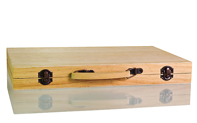 포토 JPG 해외이미지 1 백그라운드 컨셉 선물 사람없음 목재 상자 금속 뚜껑 흰색 나무상자 컨테이너 오브젝트 싱글 복고 잠금 고립 옛날 장식함 합판 해외포토 나무 산업 컬러 재료 재질 보안 파일형식 이미지허브