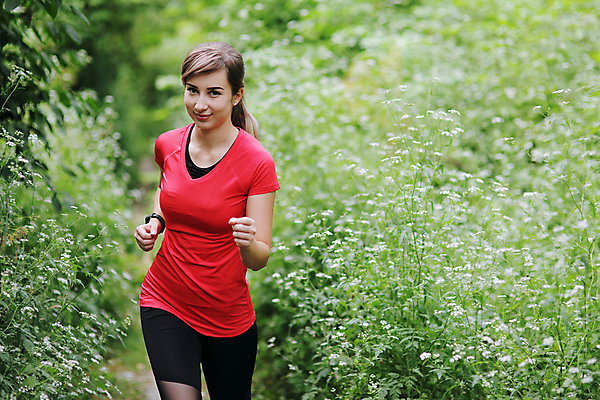 포토 JPG 해외이미지 백인 모델 공원 여자 행복 스포츠 신체 아침 근육 갈색머리 건강 한명 운동복 달리기 조깅 운동 햇빛 일출 힘 산책 숲 연습 속도 마라톤 달리기선수 양발 카피스페이스 해외포토 주간 서양인 1 헤어스타일 옷 공공시설 감정 모션 휴식 사람 경기 태양 노을 공백 육상스포츠 육상선수 파일형식 이미지허브