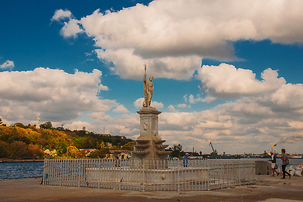포토 JPG 해외이미지 아이콘 바다 조각 백그라운드 건축양식 하늘 미술 사람없음 물 파란색 조각상 항구 맑음 미국 흰색 역사 보호 심볼 분수 대리석 신화 쿠바 그리스인 천연기념물 로마인 식민지 아바나 옛날 해왕성 해외포토 자연요소 서양인 건축 컬러 컨셉 북아메리카 재료 교통시설 날씨 문화예술 인종 조형물 행성 중앙아메리카 파일형식 이미지허브