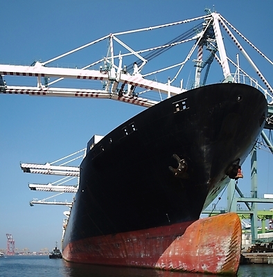 포토 JPG 해외이미지 사람없음 물 빛 항구 검은색 화물 화물선 대만 철 기중기 활 함선 포트 닻 로딩 철강 해외포토 자연요소 아시아 컬러 배_교통 교통시설 운송업 중장비 파일형식 이미지허브