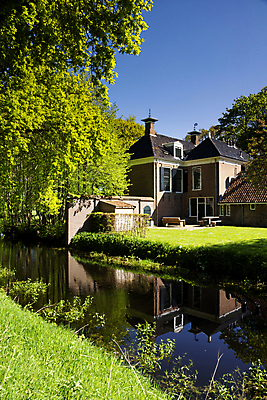 포토 JPG 해외이미지 나무 공원 도로 길 자연 주택 풍경 사람없음 건물 봄 역사 재산 숲 네덜란드 천연기념물 옛날 웅장함 해외포토 식물 건축물 계절 공공시설 유럽 교통시설 금융 생태계 파일형식 이미지허브