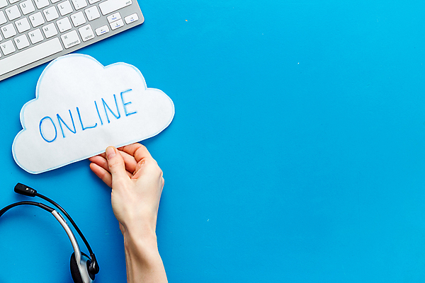 포토 JPG 해외이미지 구름 컨셉 인터넷 비즈니스 통신 성공 사람없음 스마트폰 컴퓨터 글로벌 사무실 디지털 헤드폰 자료 정보 네트워크 연결 접속 전염 혁명 데이터베이스 서버 지원 해외포토 자연요소 음향기기 전자제품 핸드폰 스마트기기 질병 감염 파일형식 이미지허브