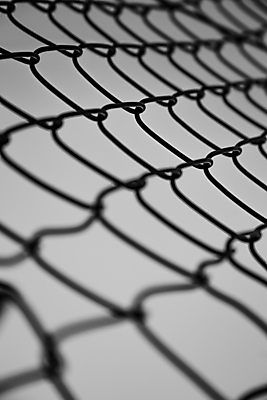 포토 JPG 해외이미지 모양 실루엣 산업 일러스트 벽지 표면 추상 흑백 그림자 미술 경비 안전 사람없음 그래픽 빛 반사 3D 금속 스크린 손상 흰색 그물 구멍 균열 보호 은색 접속 교도소 감옥 그림 보안 철사 시스템 망사 고립 그런지 엘리먼트 해외포토 컬러 컨셉 무늬 모션 재질 문화예술 촬영기법 직물 디지털합성 파일형식 이미지허브