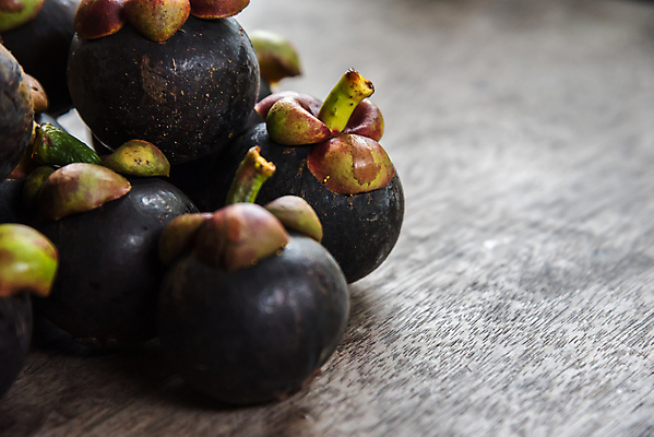 포토 JPG 해외이미지 회색배경 실내 근접촬영 사람없음 쌓기 열대과일 망고스틴 해외포토 뷰포인트 백그라운드 과일 모션 내부 회색 파일형식 이미지허브