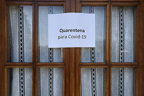 포토 JPG 해외이미지 창문 주택 간판 사람 사람없음 이탈리아 고통 환자 금지 바이러스 닫기 질병 위험 입장 심볼 신호 감염 고립 전염병 해외포토 감정 유럽 컨셉 의학 모션 건물 파일형식 이미지허브