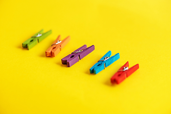 포토 JPG 해외이미지 옷 종이 분홍색 백그라운드 컨셉 가사 아이디어 집게 사람없음 목재 장식 빨간색 초록색 컬러풀 노란색 봄 수확 공구 잡기 그룹 닫기 빨래 빨랫줄 수집 오브젝트 복고 클립 미니 파스텔톤 해외포토 나무 계절 줄 컬러 농업 재료 모션 도구 파일형식 이미지허브