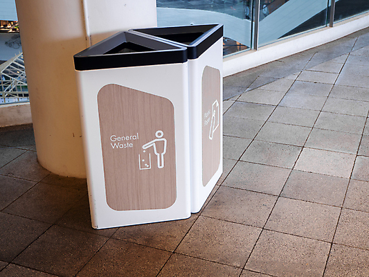 포토 JPG 해외이미지 아이콘 종이 컨셉 사람없음 야외 초록색 상자 컬러풀 환경 상점 기계 재활용 젖음 쓰레기통 던지기 캔 보호 쓰레기 폐기물 컨테이너 플라스틱 쇼핑몰 버리기 심볼 사인 일반 편리함 낭비 경영 생태학 위생관리 줄이기 중고 해외포토 교육 산업 컬러 비즈니스 모션 재질 관리 친환경 파일형식 이미지허브