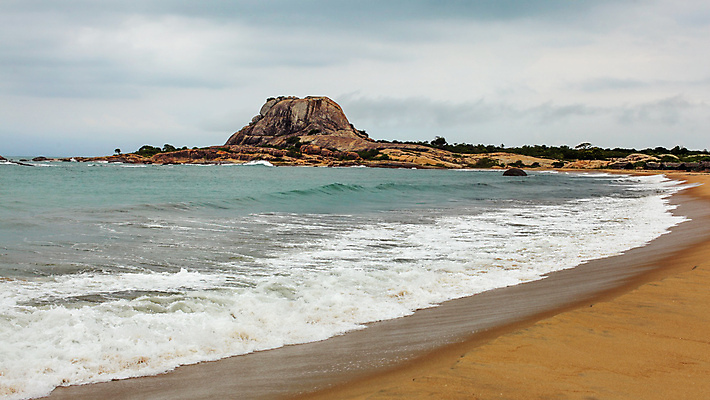 포토 JPG 해외이미지 구름 공원 아시아 모래 파도 바다 여행 백그라운드 자연 하늘 휴가 열대 풍경 사람없음 야외 물 여름 파란색 빛 바위 오픈 사파리 생태계 폭풍 흐림 전국 수평선 해외포토 자연요소 계절 공공시설 나라 컬러 날씨 돌_바위 파일형식 이미지허브