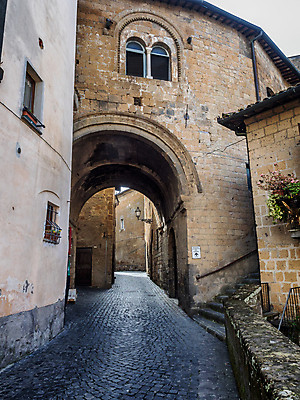 포토 JPG 해외이미지 유럽 여행 건축양식 거리 사람없음 건물 도시풍경 이탈리아 골동품 도시 중세 역사 로마 좁은 느림 옛날 해외포토 건축물 건축 나라 풍경 파일형식 이미지허브