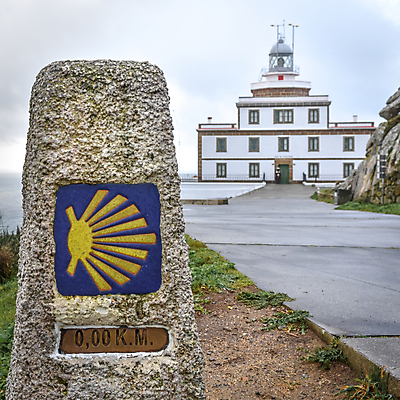 포토 JPG 해외이미지 구름 전통 유럽 종교 바다 여행 건축양식 자연 하늘 등대 풍경 해변 사람없음 야외 건물 물 여름 파란색 햇빛 산책 바위 스페인 성자 망토 묘사 네비게이션 대서양 종료 루트 방법 산티아고 순례 순례자 스페인어 해외포토 자연요소 건축물 계절 건축 나라 컬러 휴식 태양 돌_바위 생태계 파일형식 이미지허브