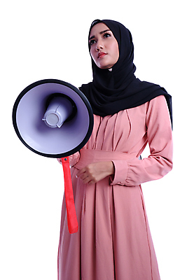 포토 JPG 해외이미지 모델 여자 행복 백그라운드 비즈니스 통신 갈색머리 한명 서기 사람 성인 가로 일본 확성기 외침 기쁨 회색 흰색 표현 잡기 비즈니스우먼 입 발표 메시지 대표 이슬람교 흥분 시끄러움 목소리 소통 고립 비명 안락 해외포토 1 헤어스타일 감정 아시아 종교 컬러 컨셉 모션 신체부위 소리 직장인 파일형식 이미지허브