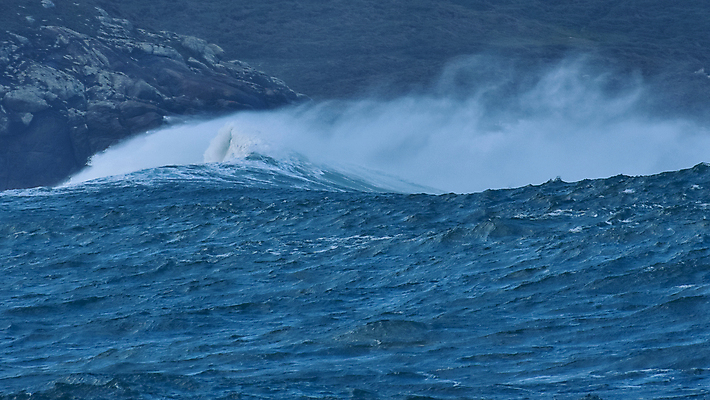 포토 JPG 해외이미지 파도 바다 섬 여행 모션 자연 조류 하늘 날씨 휴가 풍경 사람없음 야외 물 여름 파란색 힘 거품 바위 만 거친 황무지 스페인 떨어짐 방파제 분무기 암초 격파 때리기 힘찬 스플래쉬 수평선 해외포토 자연요소 동물 계절 공공시설 유럽 컬러 컨셉 돌_바위 생태계 파일형식 이미지허브