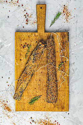 포토 JPG 해외이미지 접시 음식 조각 백그라운드 부분 자연 건조 건강 육류 돼지고기 요리 사람없음 목재 빨간색 갈색 식사 저녁식사 어둠 소고기 흰색 맛 자르기 먹기 향신료 유기농 매움 햄 날것 슬라이스 후추 훈제 점심식사 아르메니아 해외포토 나무 식기 웰빙 컬러 컨셉 식재료 재료 모션 생태계 향미료 파일형식 이미지허브