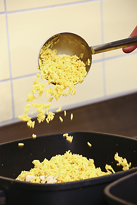 포토 JPG 해외이미지 전통 접시 손 음식 백그라운드 채소 태국 탁자 밥 건강 육류 요리 동양인 사람없음 노란색 주방 요리사 식사 저녁식사 치킨 이탈리아 흰색 기구 신선 사발 스페인 맛 냄비 먹기 향신료 메뉴 내추럴 점심식사 사프란 스페인어 핸드메이드 해외포토 직업 식기 유럽 아시아 컬러 가구 컨셉 식재료 모션 인종 신체부위 사기그릇 솥 닭고기요리 향미료 파일형식 이미지허브