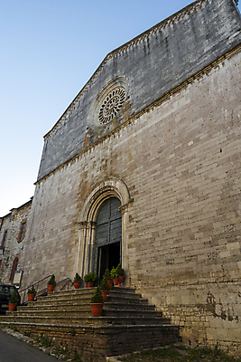 포토 JPG 해외이미지 외관 건축양식 창문 하늘 주택 사람없음 야외 건물 파란색 성당 교회 여행객 문 마을 이탈리아 궁전 골동품 도시 중세 역사 아치 타운 기념물 르네상스 세기 해외포토 건축물 건축 유럽 컬러 고건축 종교건축 모션 사람 파일형식 이미지허브