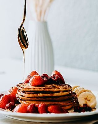포토 JPG 해외이미지 전통 접시 열매 안경 음식 빵 단풍 과일 아침 디저트 건강 요리 사람없음 노란색 쌓기 케이크 식당 식사 저녁식사 신선 뜨거움 황금 달콤 맛 아침식사 굽기 메뉴 블루베리 브런치 밀가루 서빙 칼로리 버터 꿀 솜털 프랑스어 점심식사 어려움 영양분 핸드메이드 크레이프 해외포토 주간 식물 문자 식기 잡화 컬러 컨셉 잎 모션 상점 가루 구이 파일형식 이미지허브