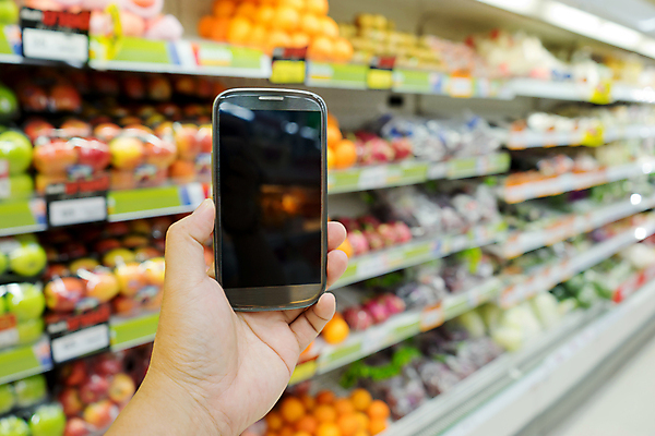 포토 JPG 해외이미지 라이프스타일 잡화 여자 음식 컨셉 인터넷 신체 채소 과일 부분 모바일 세포 실내 관리 사람 사람없음 스마트폰 핸드폰 세일 바구니 우주 상점 식사 공백 시장 어플리케이션 구매 연결 고객 에코 유기농 소매 슈퍼마켓 내추럴 바이오 네트워킹 목차 카피스페이스 해외포토 웰빙 내부 생활 전자제품 스마트기기 쇼핑 환경 네트워크 파일형식 이미지허브