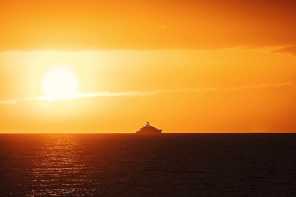포토 JPG 해외이미지 구름 실루엣 파도 바다 여행 백그라운드 요트 오렌지 교통시설 자연 하늘 휴가 항해 파노라마 그림자 풍경 사람없음 여름 빛 태양 노란색 평화 일출 검은색 황혼 일몰 새벽 자유 보트 황금 고급 함선 진홍색 천국 뱃놀이 웅장함 폭풍우 해외포토 자연요소 계절 컬러 교통 컨셉 배_교통 과일 촬영기법 빨간색 노을 전통놀이 비_날씨 자연재해 시설 생태계 파일형식 이미지허브