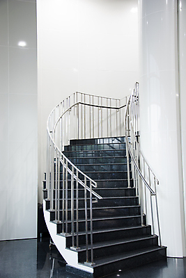 포토 JPG 해외이미지 디자인 벽 건축양식 창문 새로움 바닥 아파트 주택 실내 사람없음 내부 목재 우주 계단 맑음 방 흰색 오픈 리빙 다락방 스타일 파케트 해외포토 나무 건축 컬러 컨셉 재료 날씨 건물 파일형식 이미지허브