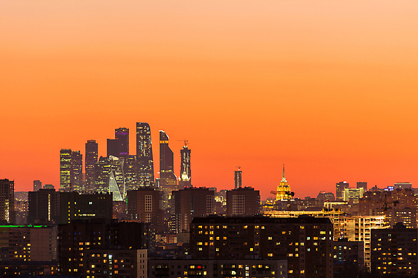 포토 JPG 해외이미지 비즈니스 창문 하늘 안테나 사람없음 건물 여름 금융 도시풍경 일출 고층빌딩 황혼 일몰 새벽 도시 센터 야간 저녁 러시아 스카이라인 빛망울 모스크바 해외포토 자연요소 건축물 계절 유럽 통신 풍경 빌딩 경제 빛 노을 파일형식 이미지허브