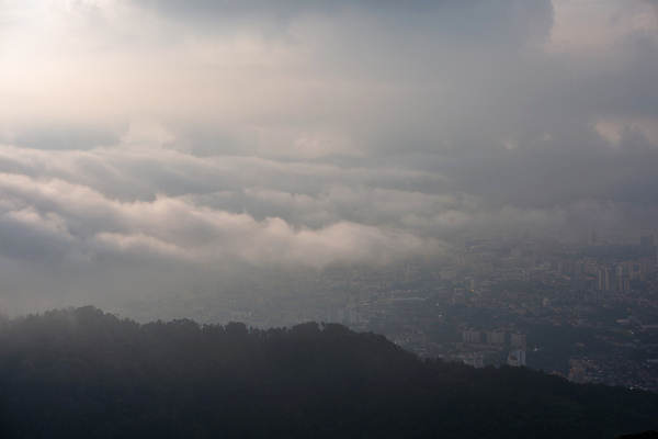 포토 JPG 해외이미지 구름 아시아 섬 여행 파노라마 동양인 풍경 사람없음 건물 동남아시아 도시 언덕 타운 말레이시아 조감도 해외포토 자연요소 건축물 나라 촬영기법 인종 파일형식 이미지허브
