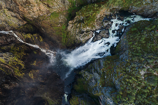 포토 JPG 해외이미지 자연 안테나 노르웨이 풍경 사람없음 세로 폭포 정상 드론 해외포토 유럽 통신 생태계 파일형식 이미지허브