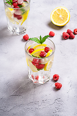 포토 JPG 해외이미지 잔 사람없음 신선 레몬 레모네이드 민트 슬라이스 산딸기 콘크리트 해외포토 식기 과일 허브 에이드 파일형식 이미지허브