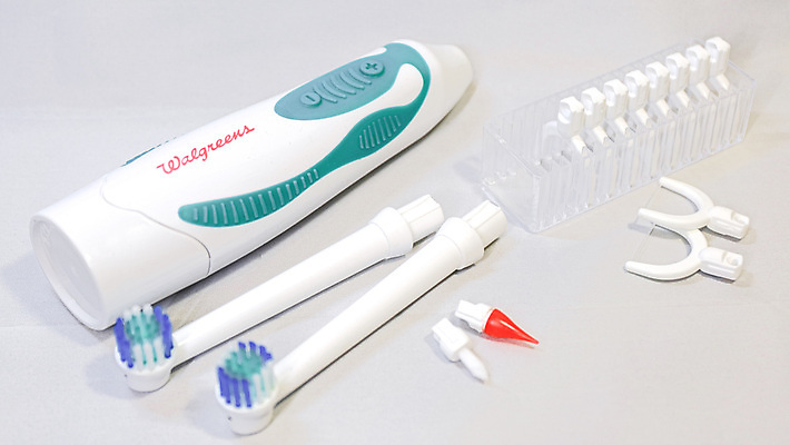 포토 JPG 해외이미지 디자인 포즈 백그라운드 컨셉 유리 탁자 건강 손잡이 사람없음 파란색 위생용품 컬러풀 머리 기계 장비 흰색 기구 공구 붓 치아 보호 위생 칫솔 플라스틱 순수 오브젝트 싱글 전자 돌봄 위생관리 지리 해외포토 컬러 가구 생활용품 모션 재질 관리 신체부위 도구 소화기관 파일형식 이미지허브