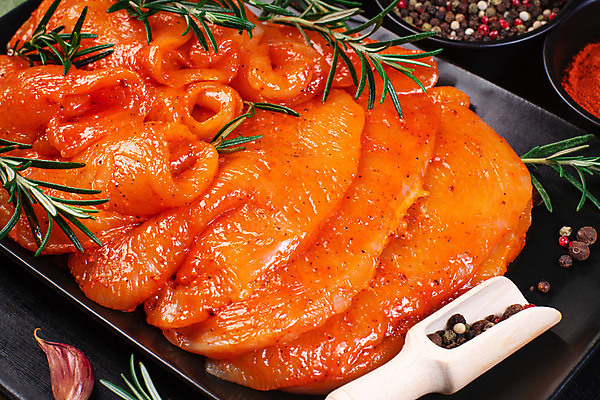 포토 JPG 해외이미지 접시 음식 조각 백그라운드 다이어트 재료 고추 건강 육류 요리 사람없음 빨간색 식사 저녁식사 치킨 신선 맛 바비큐 가슴 먹기 흰배경 유기농 날것 슬라이스 후추 칠면조 점심식사 단백질 생식 해외포토 식기 웰빙 컬러 컨셉 채소 식재료 모션 조류 신체부위 흰색 향신료 닭고기요리 영양소 파일형식 이미지허브