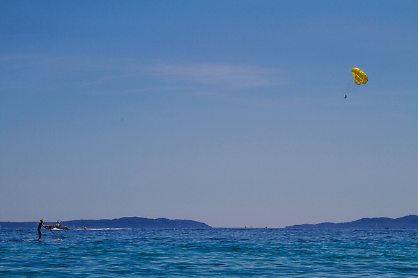 포토 JPG 해외이미지 전통 물결 모래 파도 바다 여행 가족 하늘 바람 휴가 휴식 항해 따뜻함 그림자 풍경 사람없음 건물 물 여름 파란색 운동 햇빛 태양 걷기 수영 침묵 놀람 추위 탐험 보트 가장자리 정상 그늘 타운 옛날 해외포토 자연요소 건축물 계절 감정 컬러 컨셉 배_교통 관계 모션 날씨 표정 건강 소리 수상스포츠 도시 둘레 파일형식 이미지허브