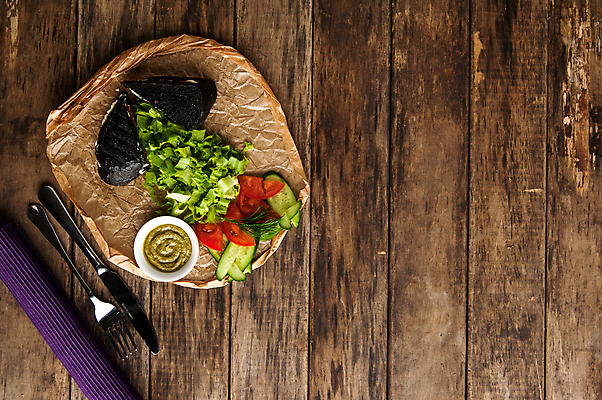 포토 JPG 해외이미지 나무 종이 음식 빵 조각 백그라운드 포크 잎 토마토 채소 부분 표면 오이 샌드위치 건강 사람없음 목재 초록색 보라색 검은색 식사 저녁식사 어둠 샐러드 햄버거 신선 바 칼 아침식사 정상 상추 질감 냅킨 토스트 점심식사 옛날 채식주의자 해외포토 식물 식기 컬러 재료 패스트푸드 채식 파일형식 이미지허브