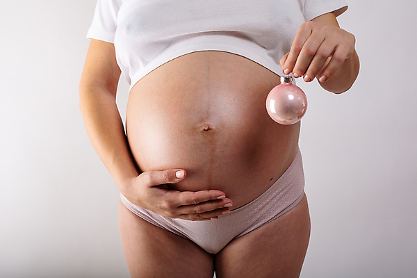 포토 JPG 해외이미지 라이프스타일 여자 행복 어린이 백그라운드 컨셉 신체 가족 엄마 새로움 건강 사랑 한명 사람 성인 부모 희망 임산부 임신 육아 흰색 아기 잡기 예측 태교 태아 천국 돌봄 해외포토 1 감정 컬러 관계 모션 생활 파일형식 이미지허브